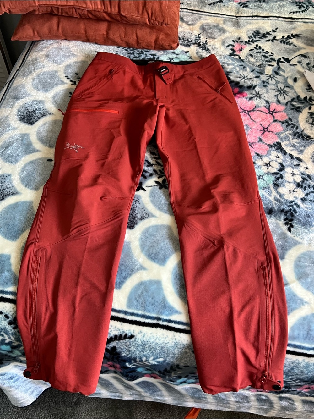 Arc'teryx Men's Red Pants